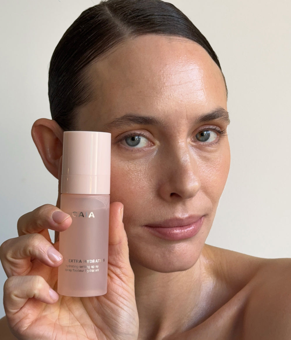 THAT EXTRA HYDRATION HYDRATING SETTING SPRAY – officiell produktbild från CAIA Cosmetics