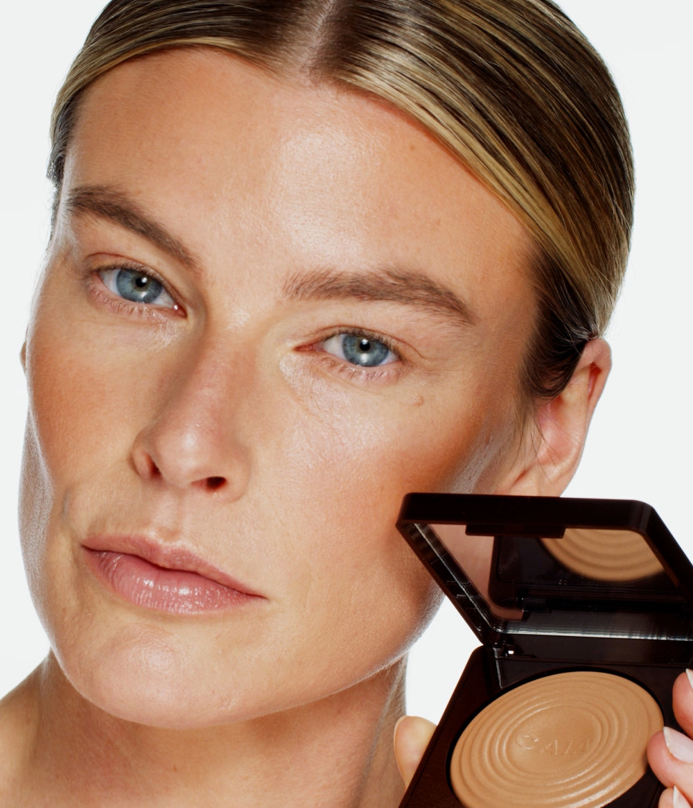 GLOW BRONZER – officiell produktbild från CAIA Cosmetics
