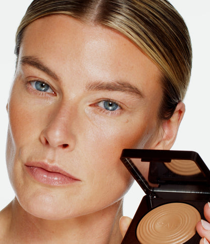 GLOW BRONZER – officiell produktbild från CAIA Cosmetics