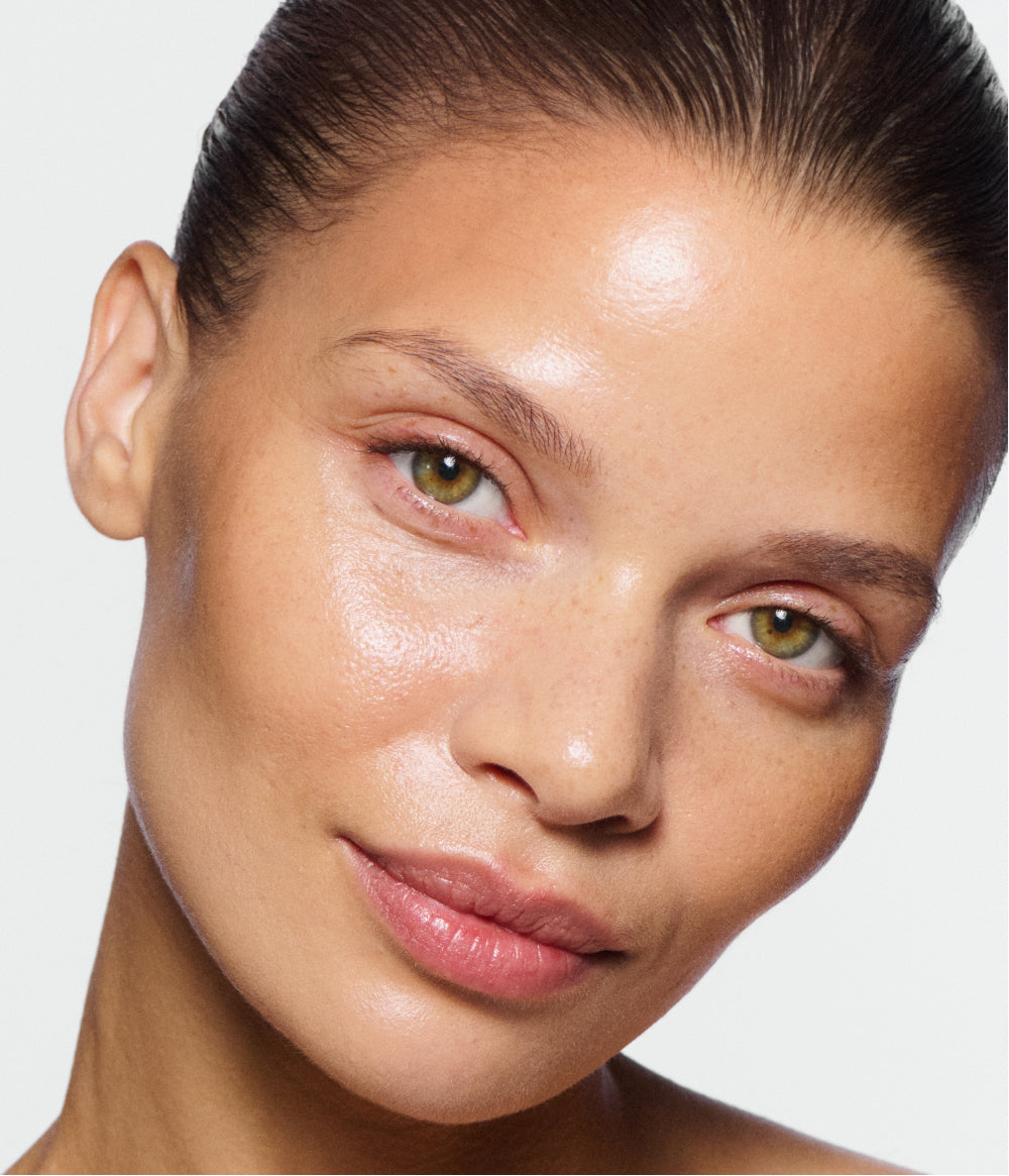 GLOW BRONZER – officiell produktbild från CAIA Cosmetics