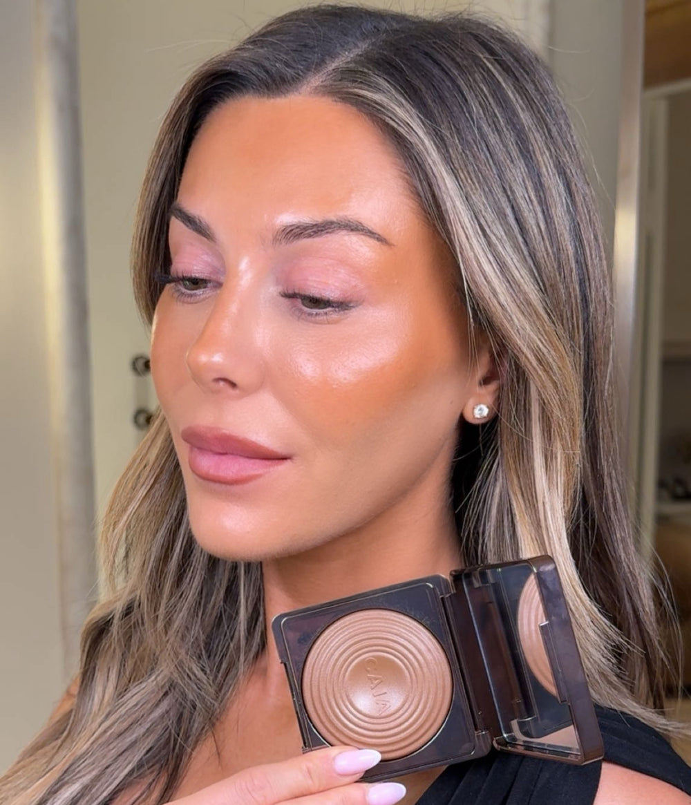 GLOW BRONZER – officiell produktbild från CAIA Cosmetics