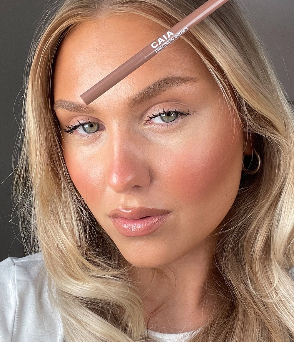 PRECISION BROWS – officiell produktbild från CAIA Cosmetics