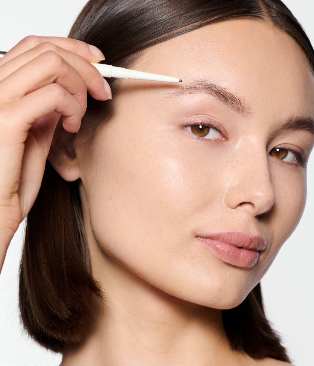 PRECISION BROWS – officiell produktbild från CAIA Cosmetics