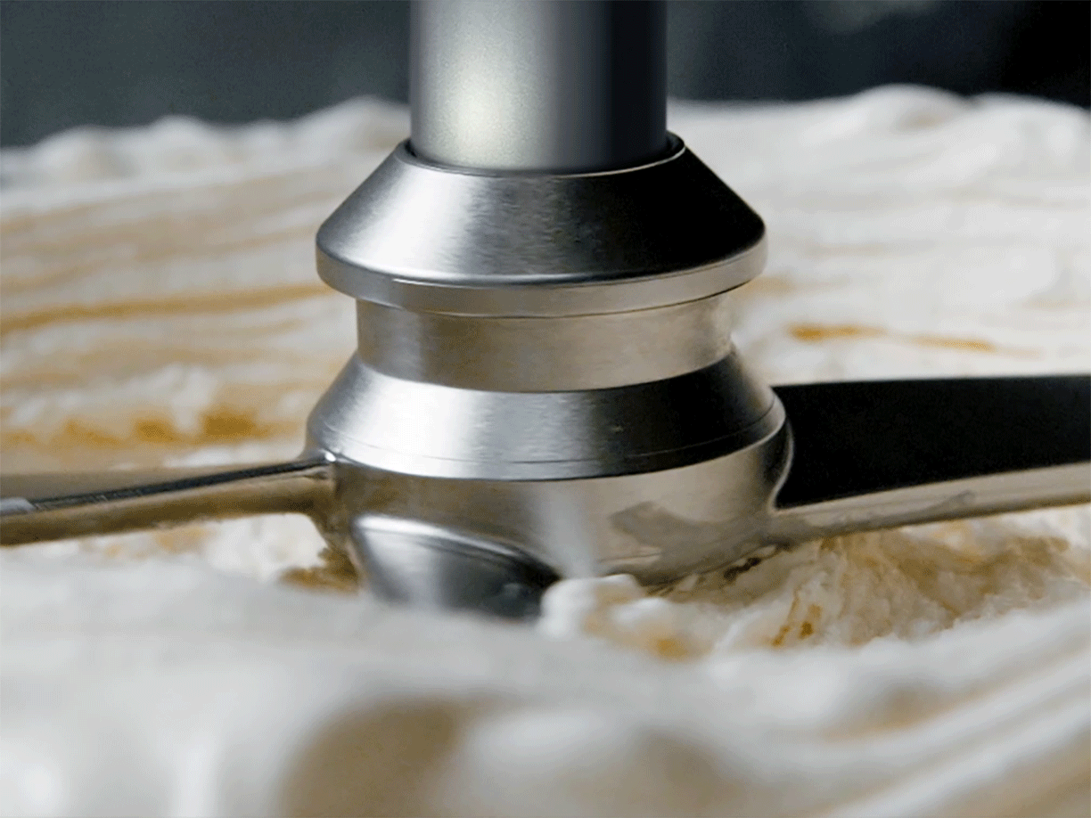 Ninja Creami Scoop & Swirl 13-i-1 mjukglass- och glassmaskin NC701EU med 2 behållare – officiell produktbild från Ninja