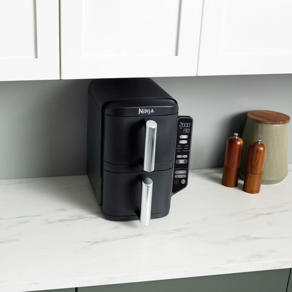 Ninja Dubbelstaplad 7,6 l Luftfritös - SL300EU – officiell produktbild från Ninja