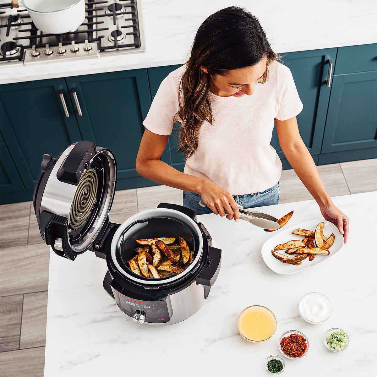 Ninja Foodi MAX 14-i-1 SmartLid multikokare med Smart Cook-system 7,5 liter OL750EU – officiell produktbild från Ninja