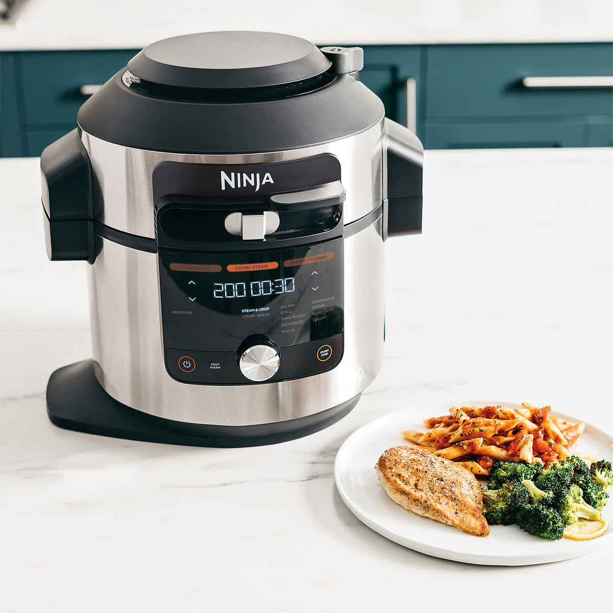 Ninja Foodi MAX 14-i-1 SmartLid multikokare med Smart Cook-system 7,5 liter OL750EU – officiell produktbild från Ninja